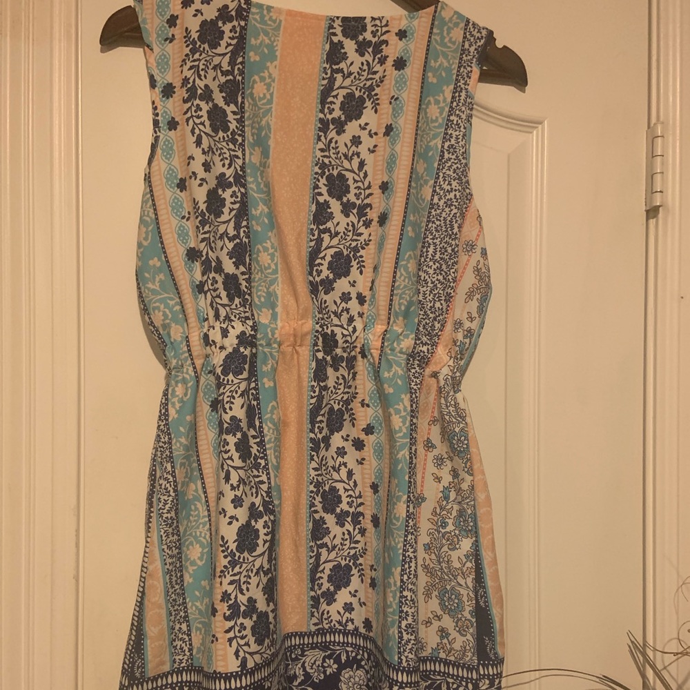 Dress - Picture 4 of 4